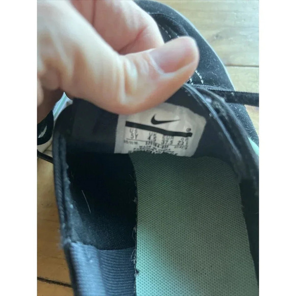 Nike Stefan Janoski GS Black White Youth Size 5Y 525104-035 - Picture 5 of 6